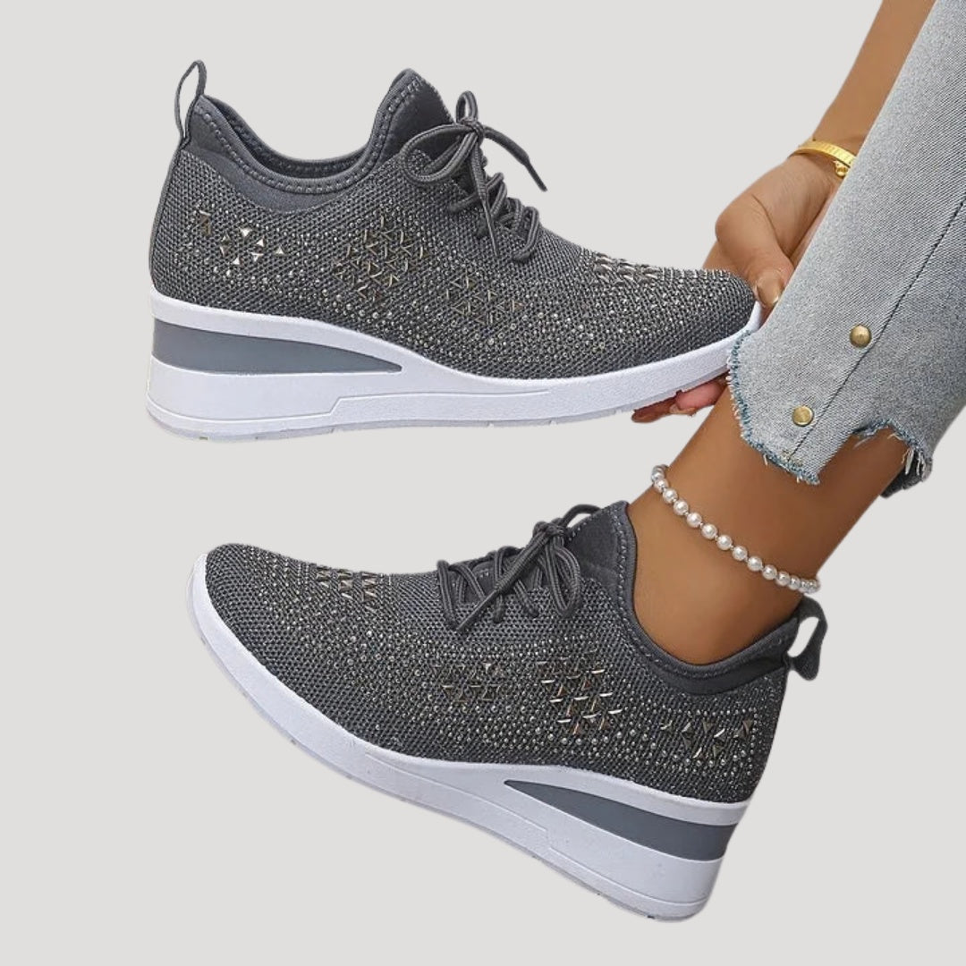 Dóra | Női Platform Sneaker Strasszos Sportcipő