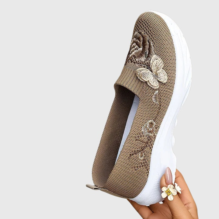 Eszter | Slip-On Sneaker Női Hímzett Pillangós