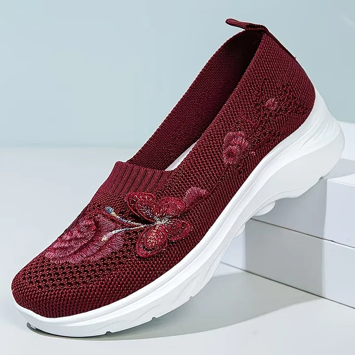 Fanni | Slip-On Cipő Hímzett Pillangós Női Kényelmes