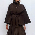 Gabriela | Cape-Mantel mit Gürtel Damen Stehkragen Wolloptik
