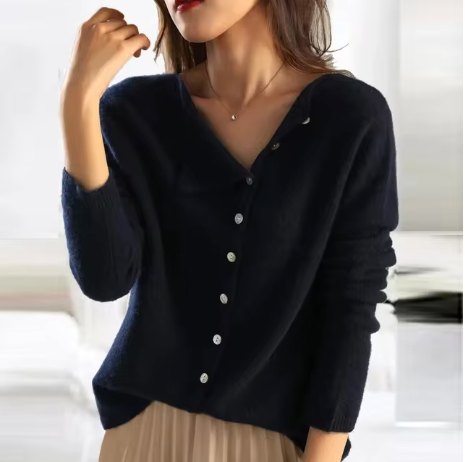Janis | Strickjacke Damen mit Knöpfen Asymmetrisch Langarm