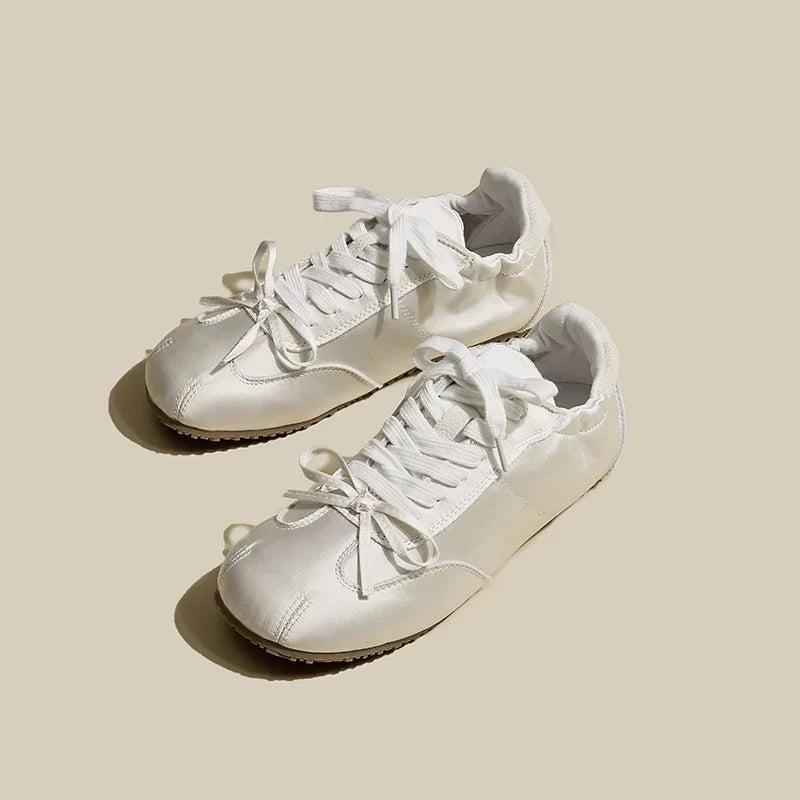 Judit | Sneaker Cipő Női Fűzős Selyem Felületű