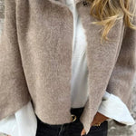 Katharina | Wolljacke Damen Kurz Flauschig Knöpfe