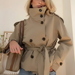 Kathrin | Kurzer Trenchcoat Damen Doppelreihig mit Bindegürtel
