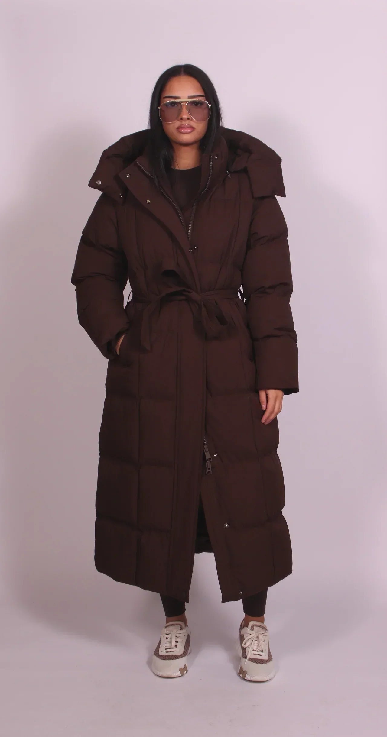 Katja | Lange Daunenjacke Damen mit Kapuze Taillengürtel