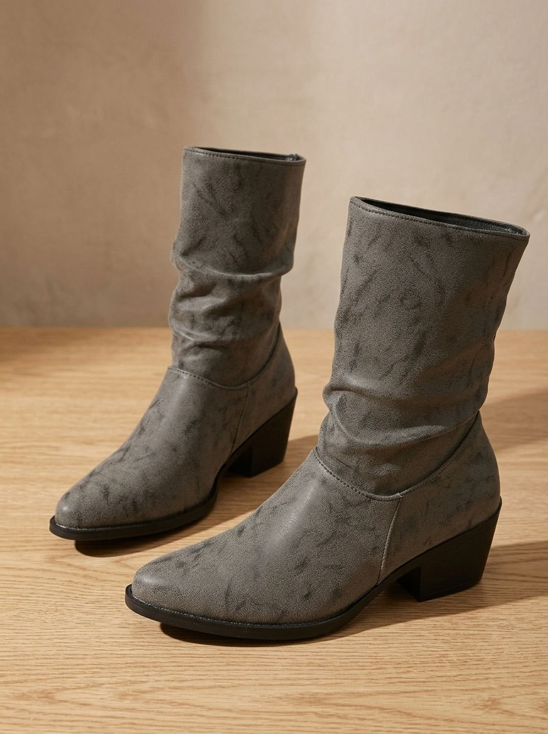Leonie | Stiefeletten Damen Slouch Kunstleder Blockabsatz Spitze