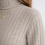 Magdalena | Strickkleid Damen Rollkragen Zopfmuster Langarm