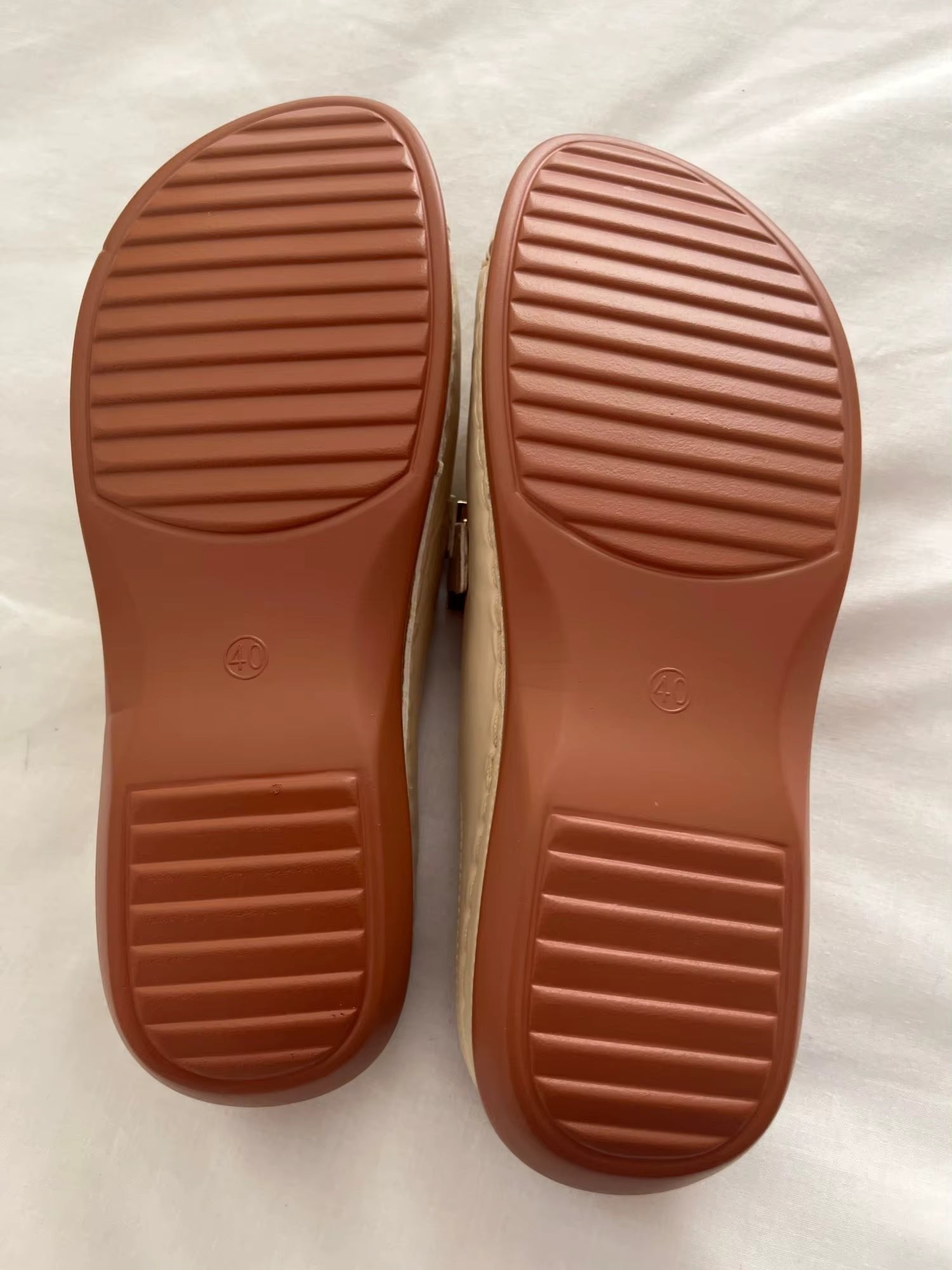 Nikolett | Papucs Lapos Slip-On Női Fém Csatos