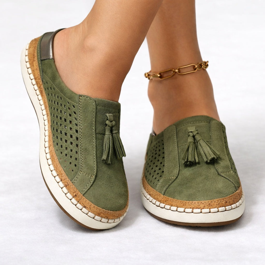 Nikolett | Slip-On Cipő Női Perforált Bojtdíszes Platform
