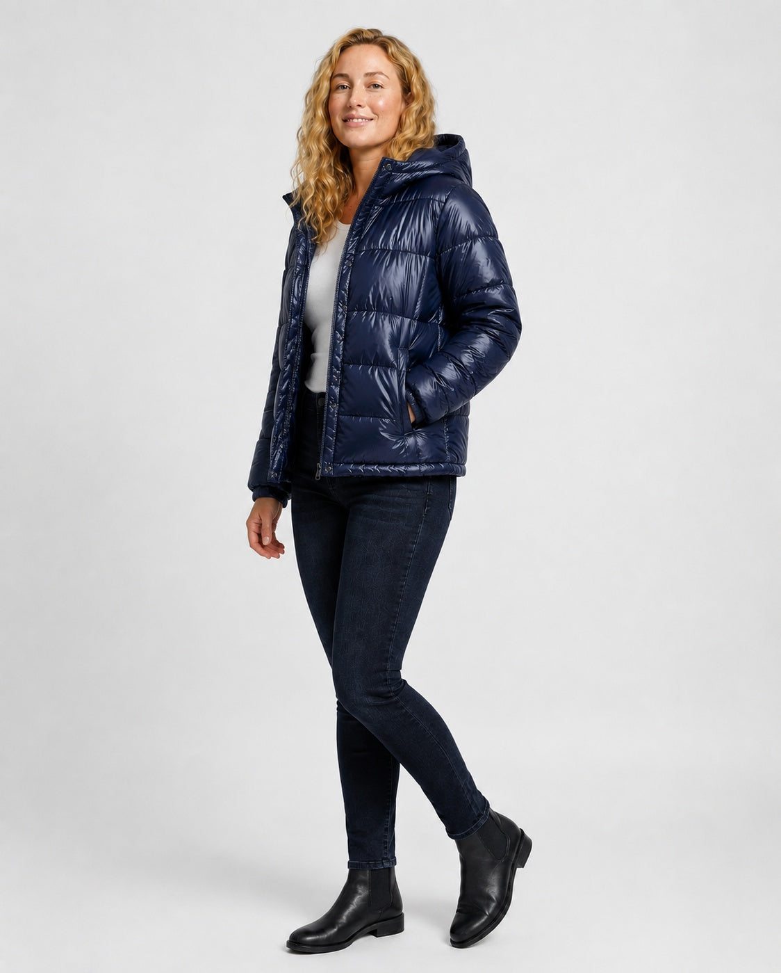 Paula | Daunenjacke Damen mit Kapuze Steppjacke Glanz