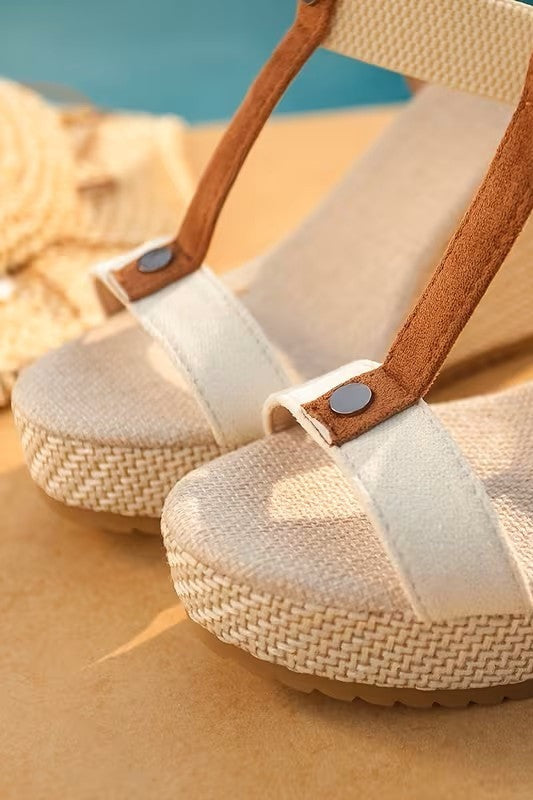Petra | Platform Szandál Wedge Talpú Pántos Női Nyitott Orrú