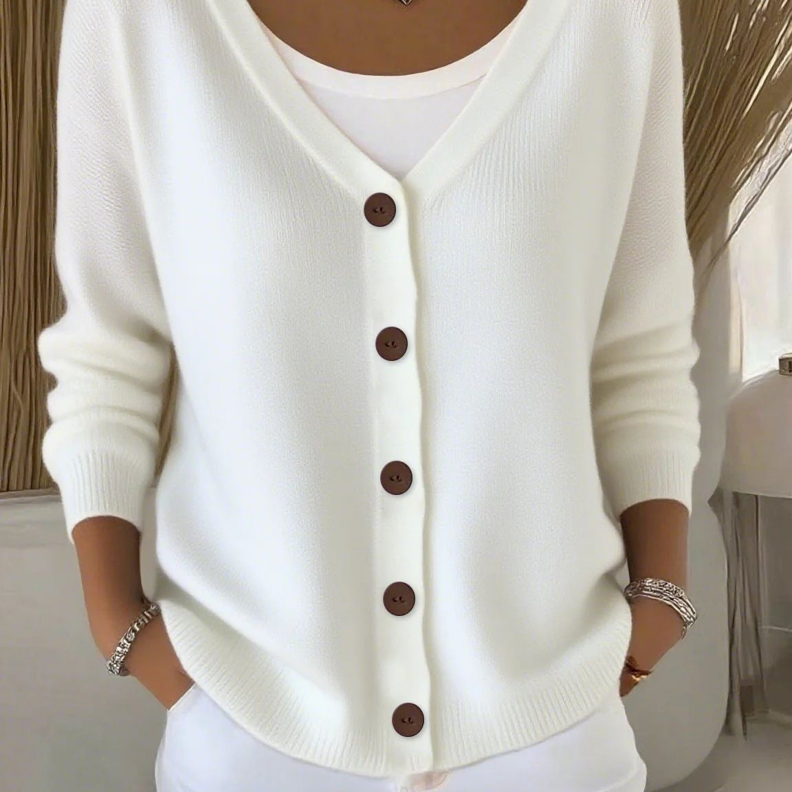 Rosalie | Strickjacke Damen V-Ausschnitt Knopfleiste Langarm
