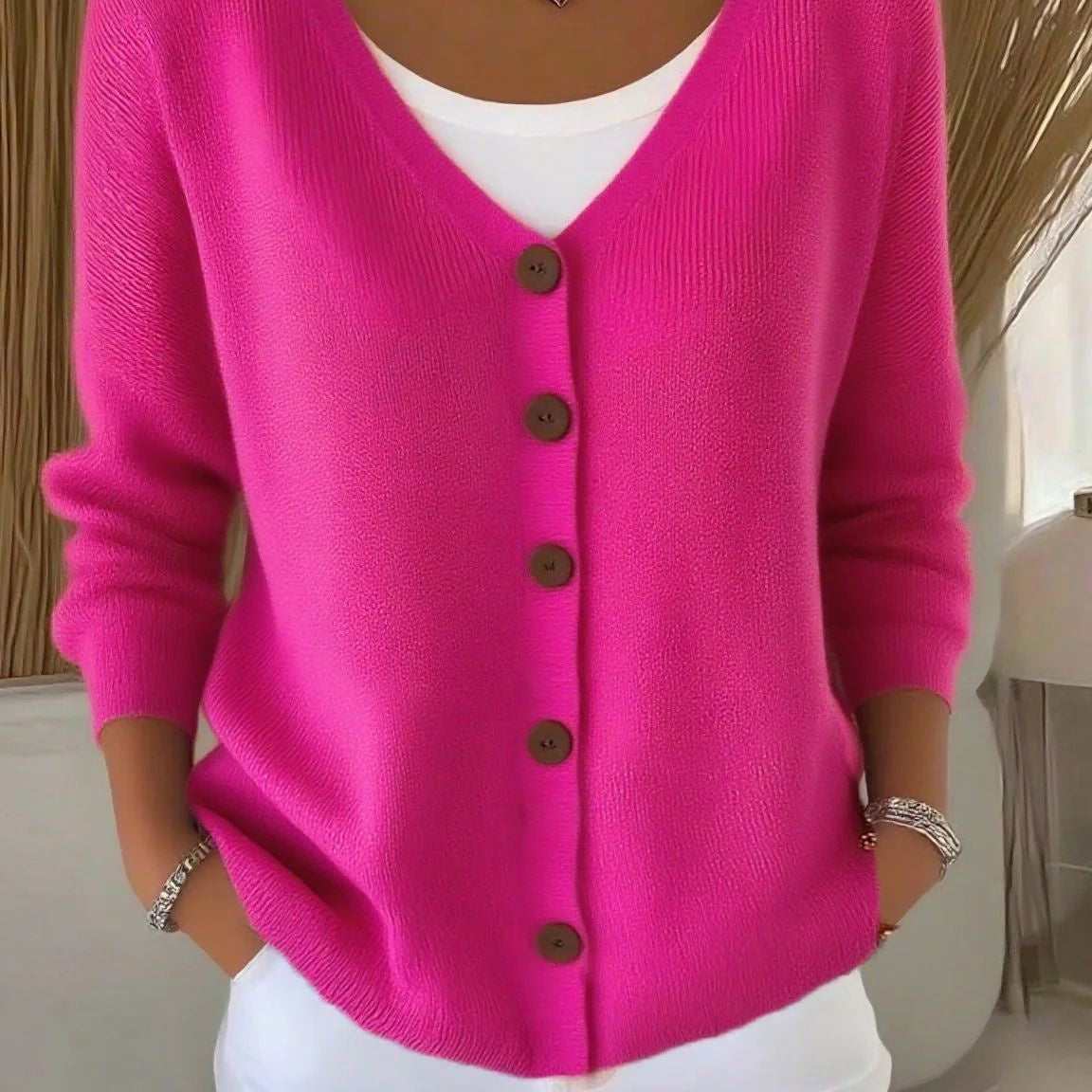 Rosalie | Strickjacke Damen V-Ausschnitt Knopfleiste Langarm