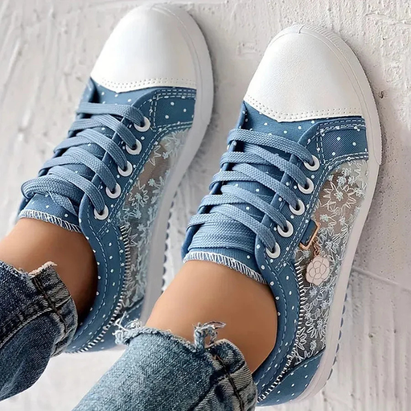 Sarolta | Denim Sneaker Női Fűzős Strassz Díszítéssel