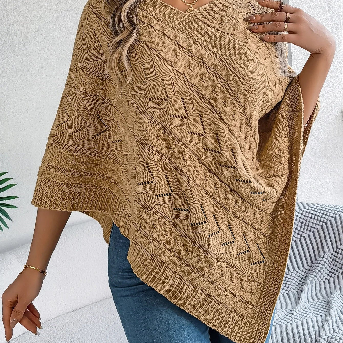 Ursina | Poncho Strick Damen Zopfmuster Asymmetrisch